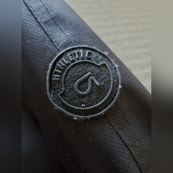 GapFit Puffer Jacket - Picture 10 of 12